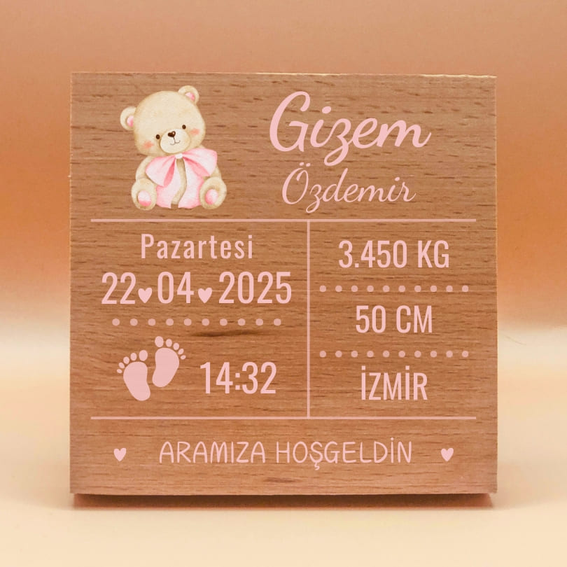 Kız Bebek Doğum Panosu – Doğal Ahşap, Kişiye Özel image 0