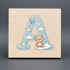 Ayıcık Temalı Ahşap Baş Harf Panosu – Erkek Bebek Odası Dekoru