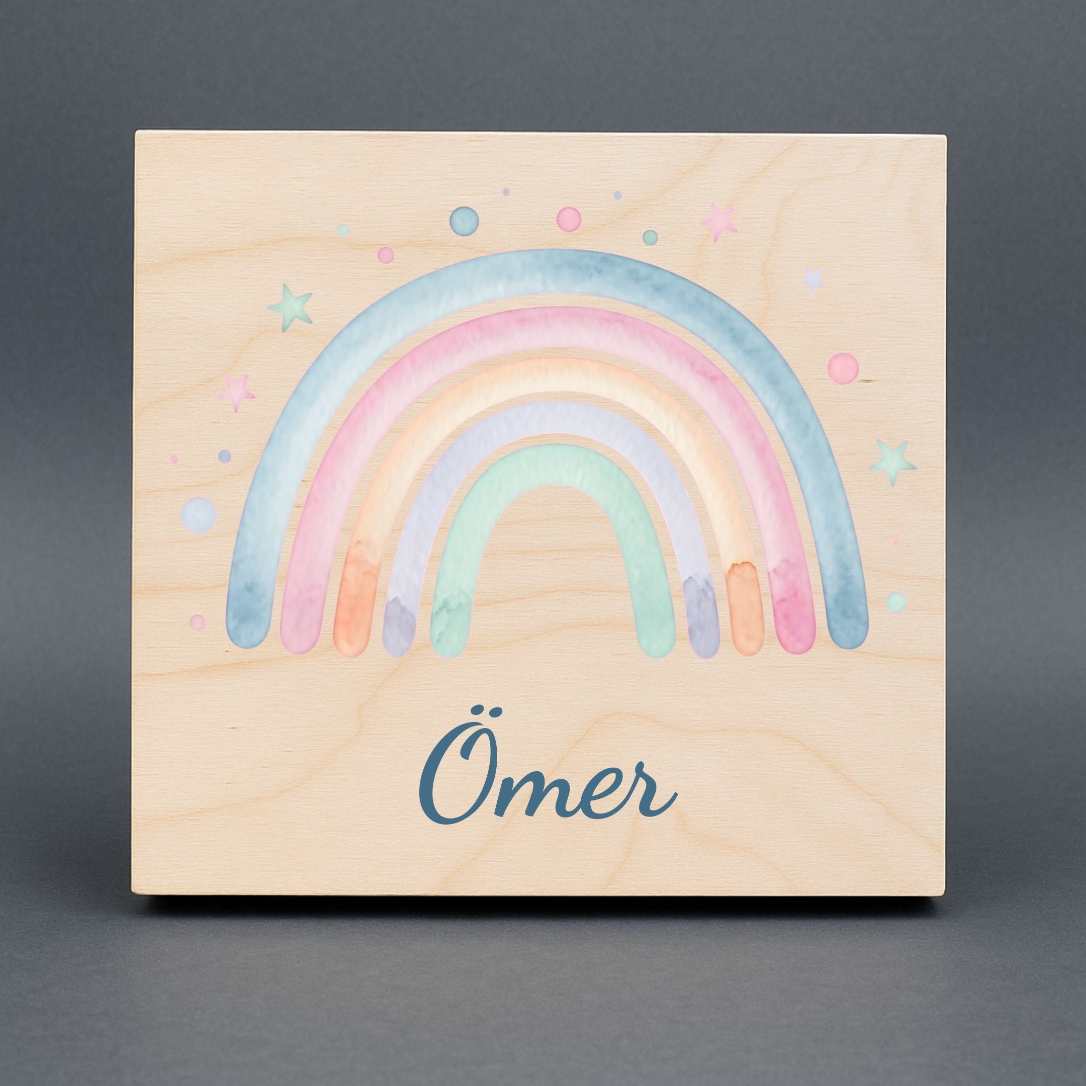Pastel Gökkuşağı İsimli Pano – Erkek Bebek Ahşap Oda Dekoru, Kişiye Özel