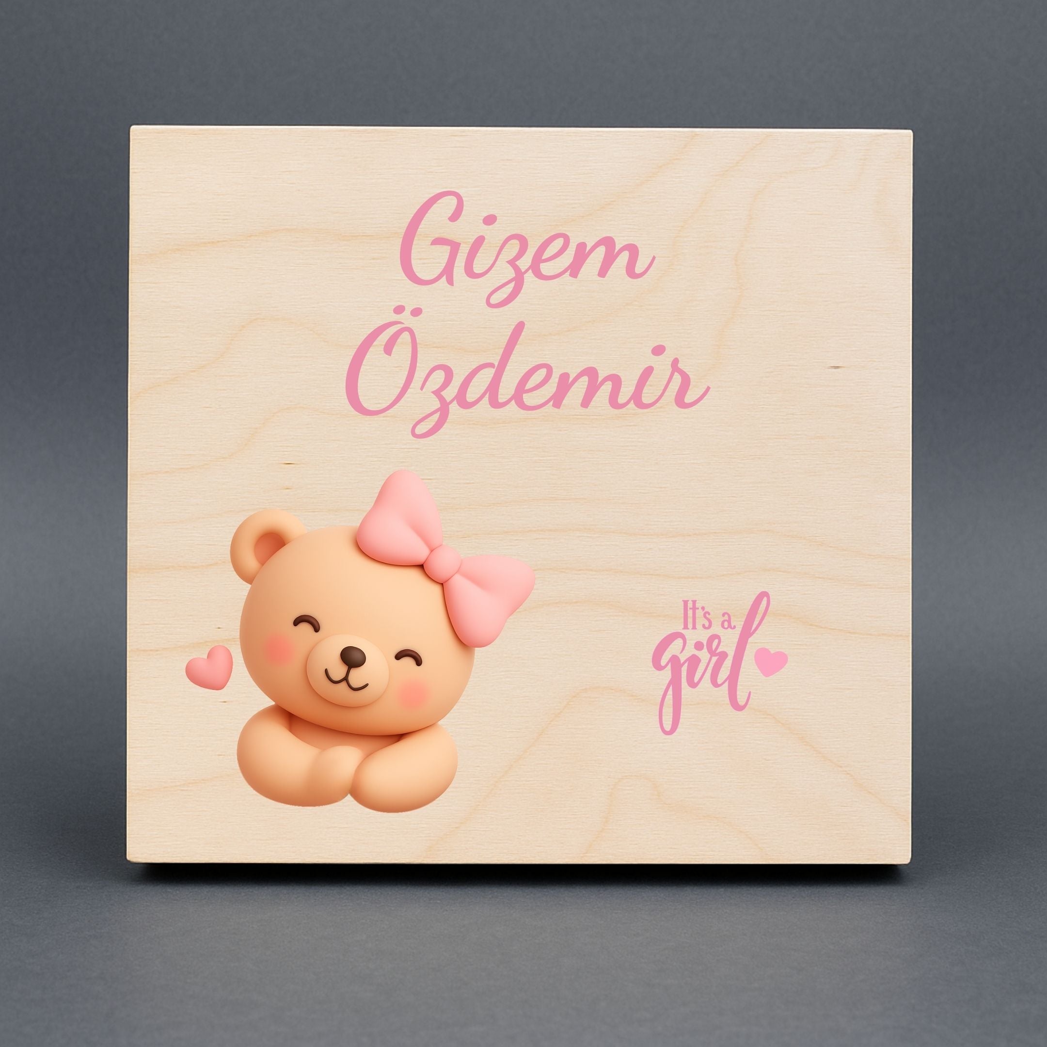 İsimli Ayıcık Pano – Kız Bebek Ahşap Oda Dekoru, Kişiye Özel